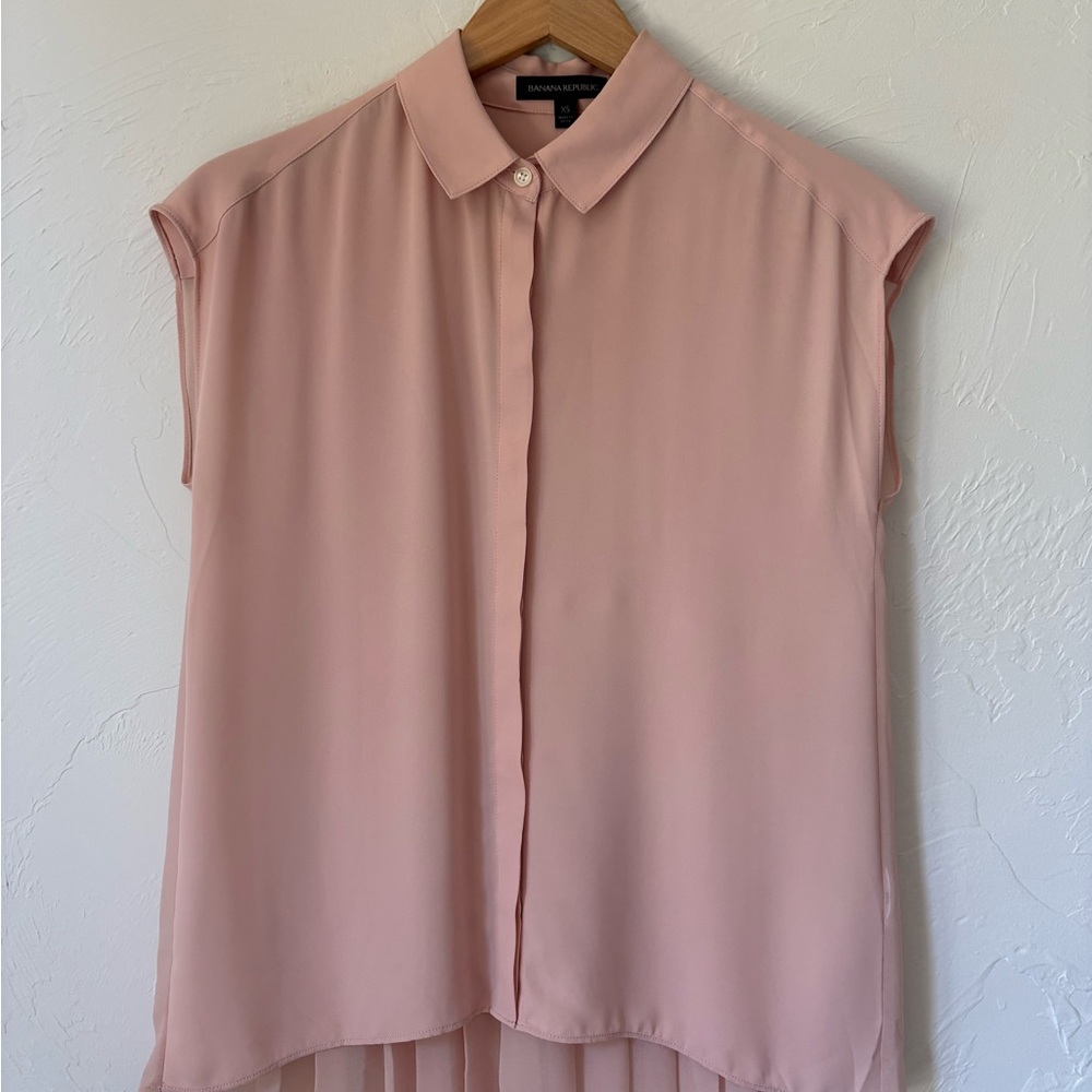 Banana Republic Blush Pink Sleeveless Collared Blouse
